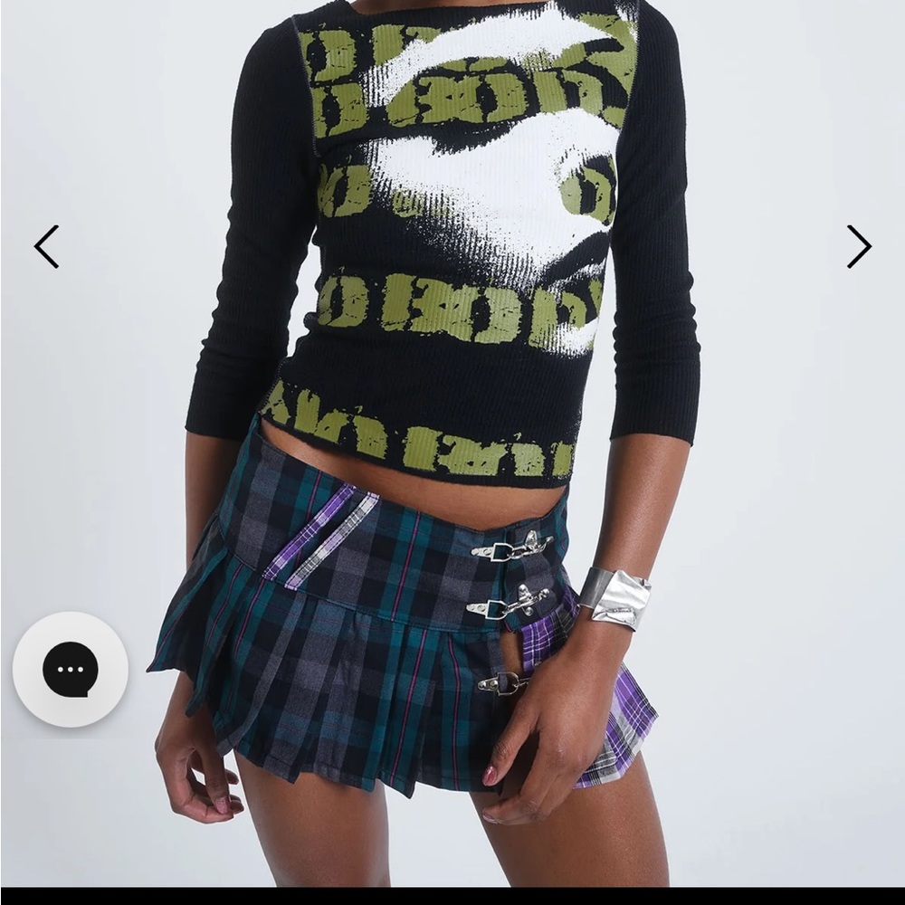 MINI PLAID SKIRT NEVER WORN
